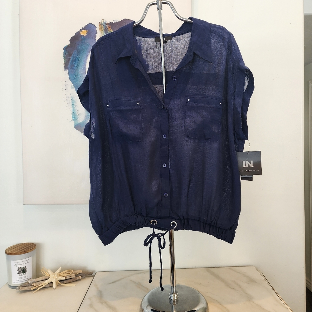 I.N. SANFRANSISCO ,NWTO, WOMEN'S SIZE XL,  GORGEOUS Blue button-up blouse .